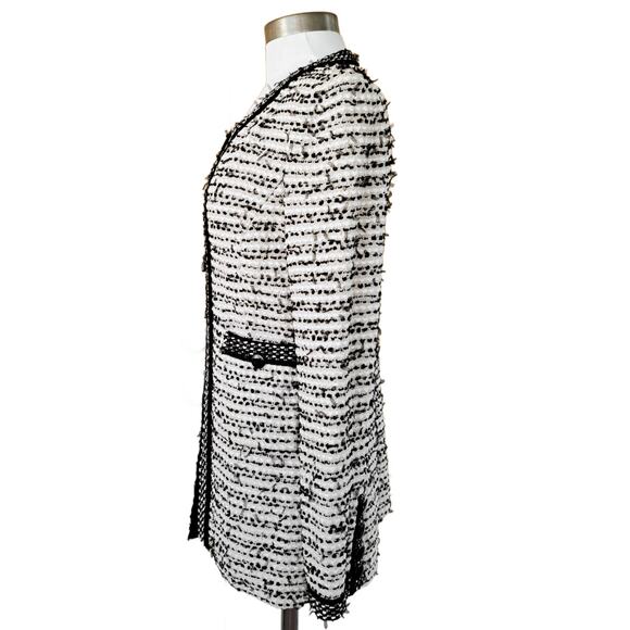 ST. JOHN Knit Ribbon Tweed Jacket Size 4 Zip Front Ivory Black Collarless Blazer - Picture 3 of 11